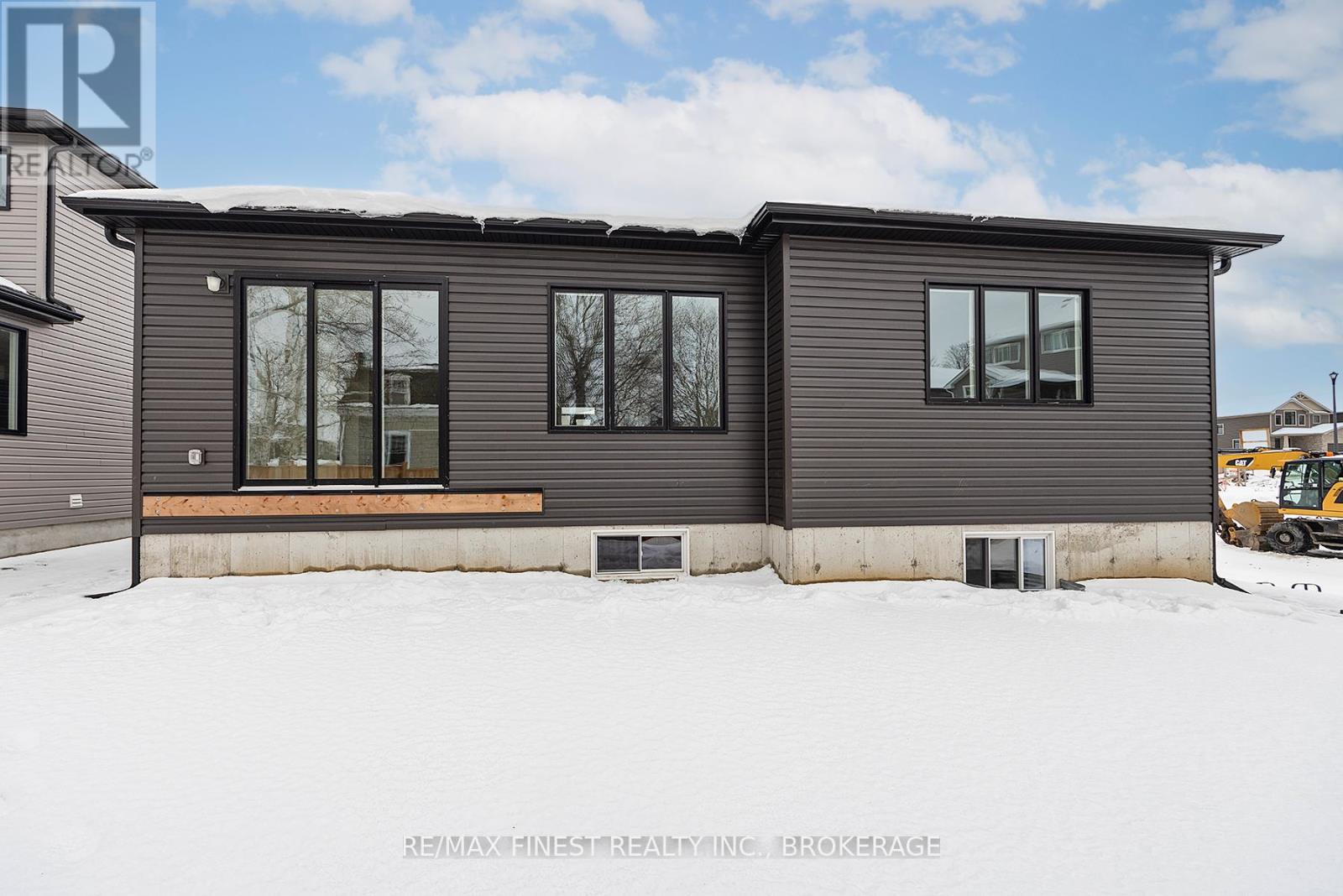 1368 Woodfield Crescent, Kingston (City Northwest), Ontario  K7P 0T3 - Photo 47 - X12273484