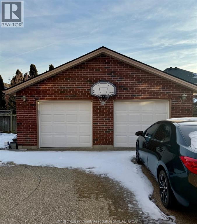 11833 Savanna Street, Windsor, Ontario N8P 1P2 - Photo 4 - 25031808