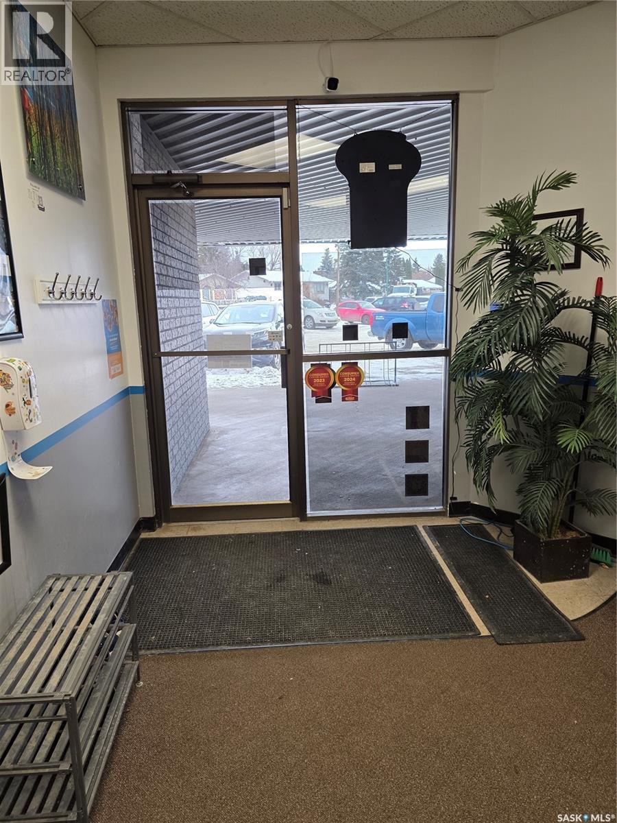 9 1025 Boychuk Drive, Saskatoon, Saskatchewan  S7H 5B2 - Photo 2 - SK025642