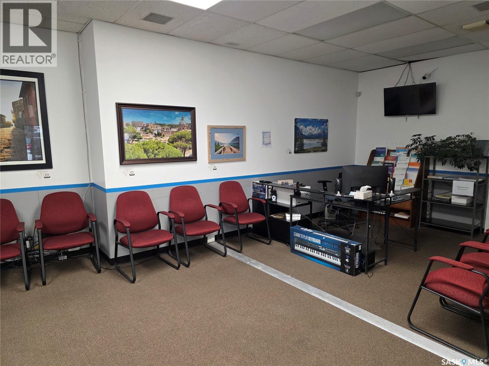 9 1025 Boychuk Drive, Saskatoon, Saskatchewan  S7H 5B2 - Photo 4 - SK025642