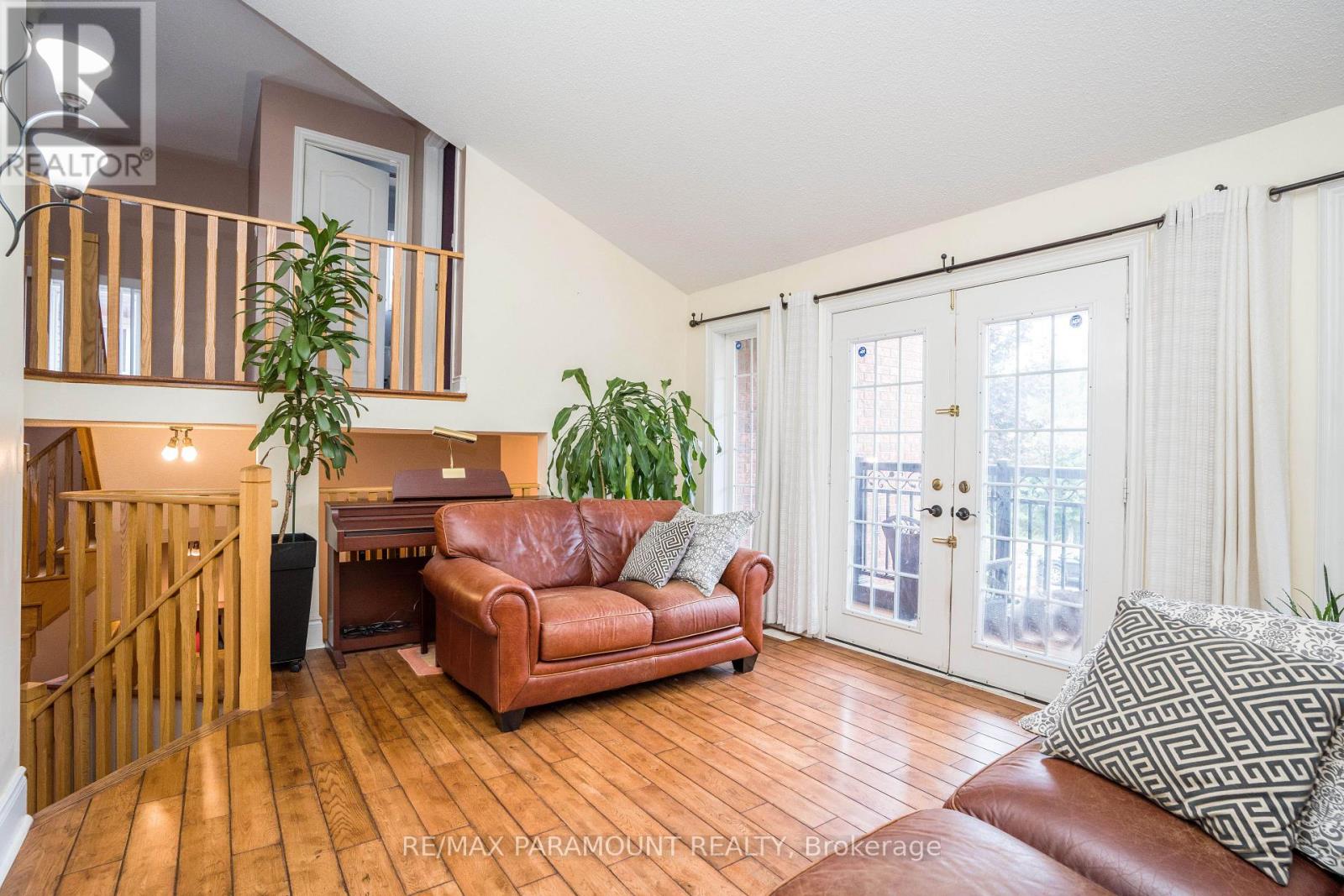 19 River Rock Crescent, Brampton, Ontario  L7A 2V2 - Photo 6 - W12640252