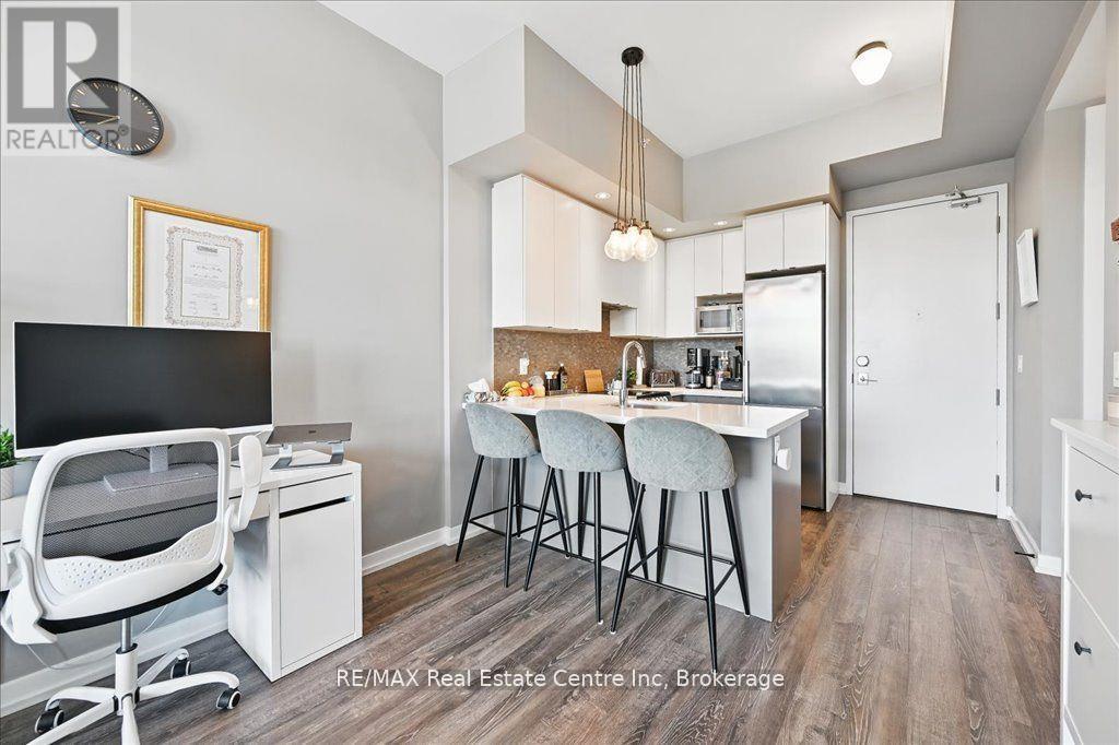 420 - 457 Plains Road W, Burlington (Lasalle), Ontario  L7T 1H1 - Photo 13 - W12640296