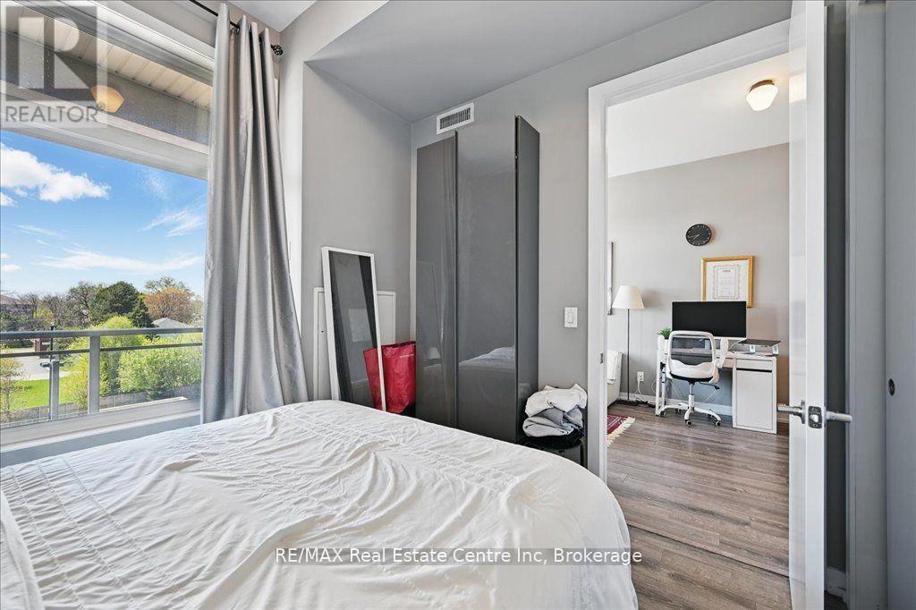 420 - 457 Plains Road W, Burlington (Lasalle), Ontario  L7T 1H1 - Photo 18 - W12640296