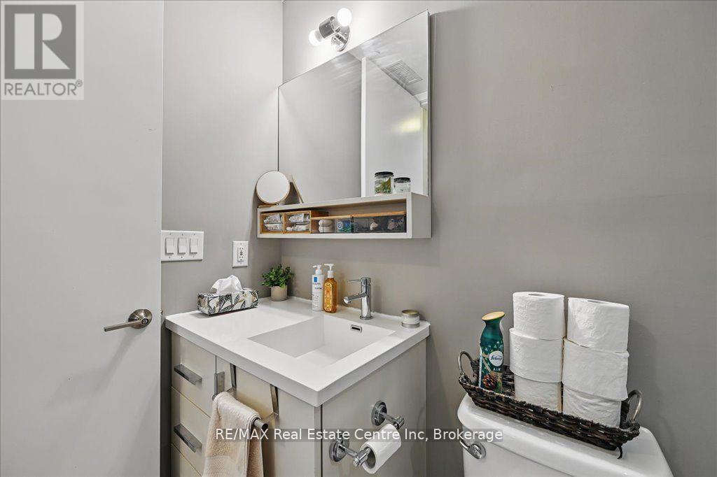 420 - 457 Plains Road W, Burlington (Lasalle), Ontario  L7T 1H1 - Photo 20 - W12640296