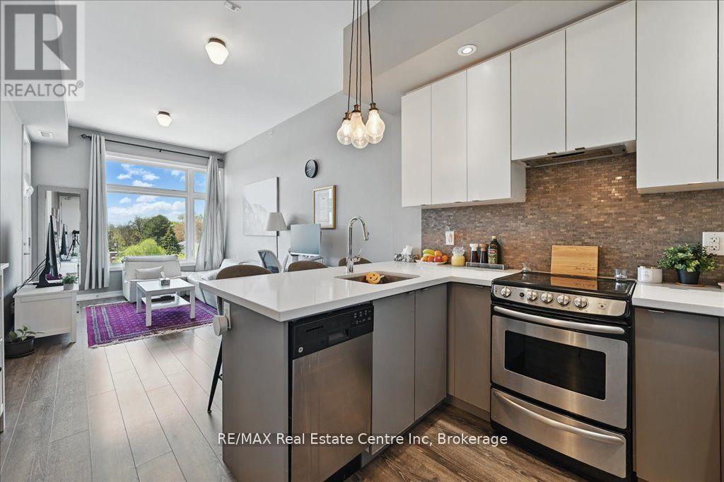 420 - 457 Plains Road W, Burlington (Lasalle), Ontario  L7T 1H1 - Photo 6 - W12640296