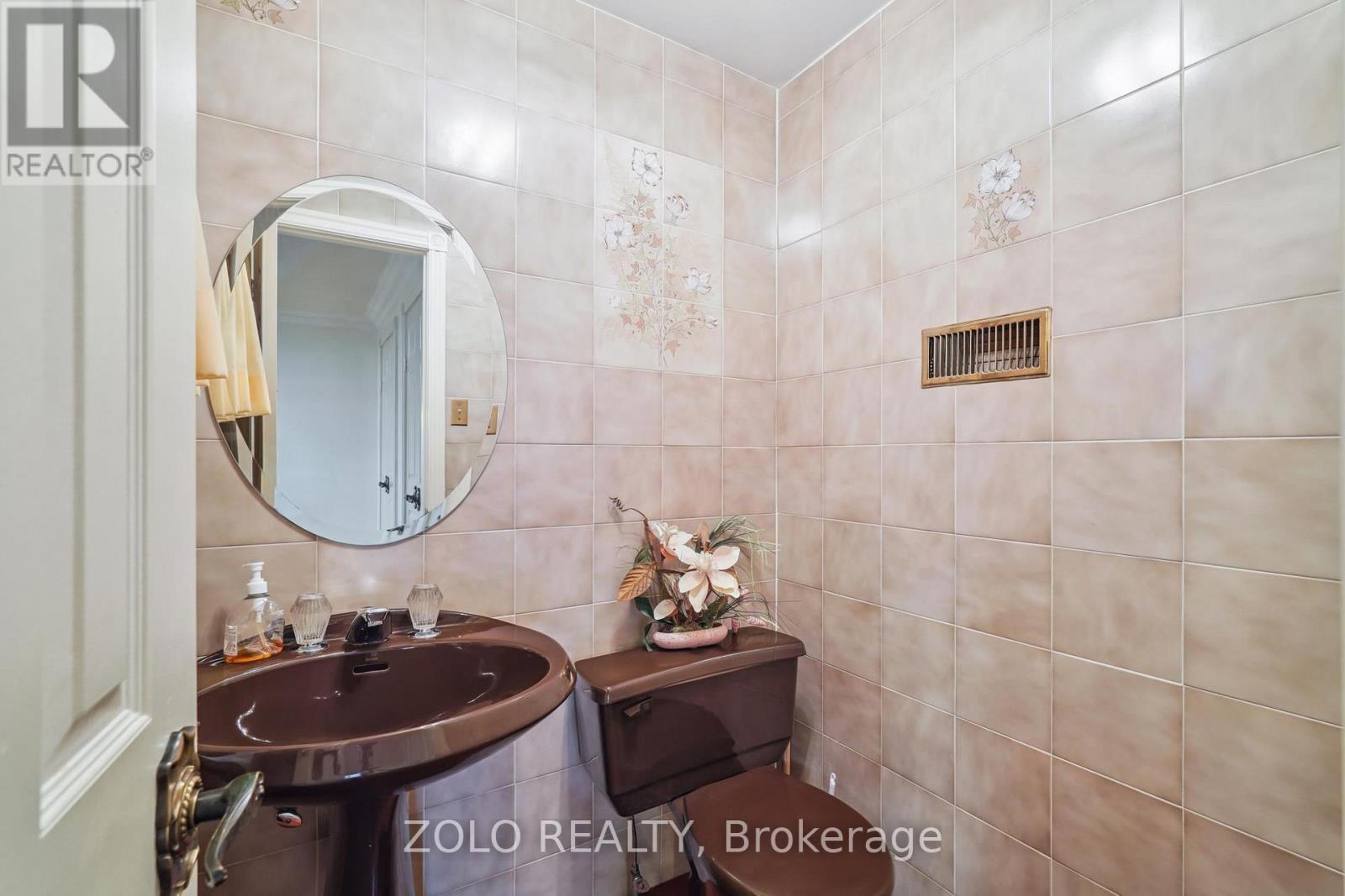 95 Pemberton Road, Richmond Hill, Ontario  L4C 3T6 - Photo 27 - N12461880