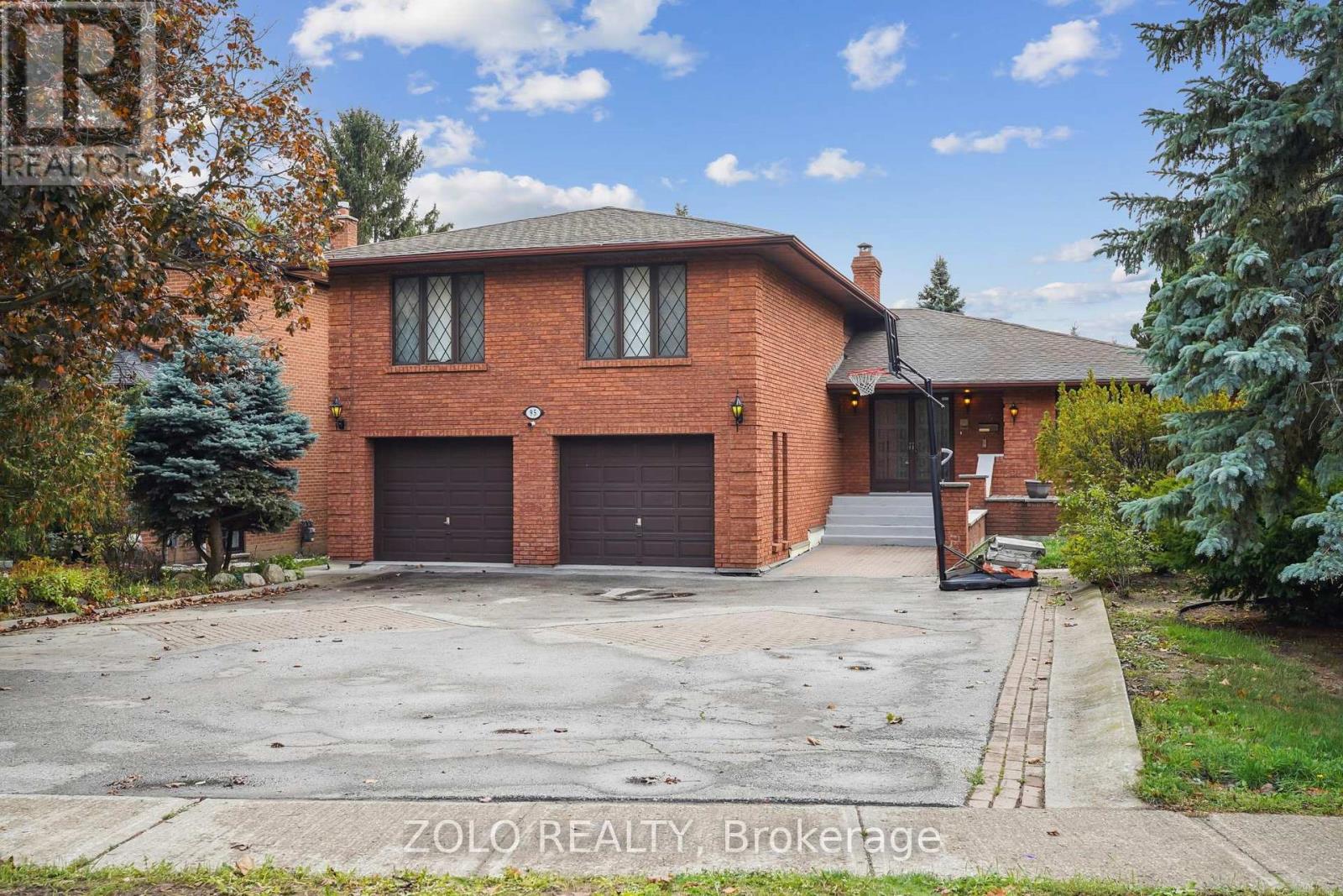 95 Pemberton Road, Richmond Hill, Ontario  L4C 3T6 - Photo 2 - N12461880