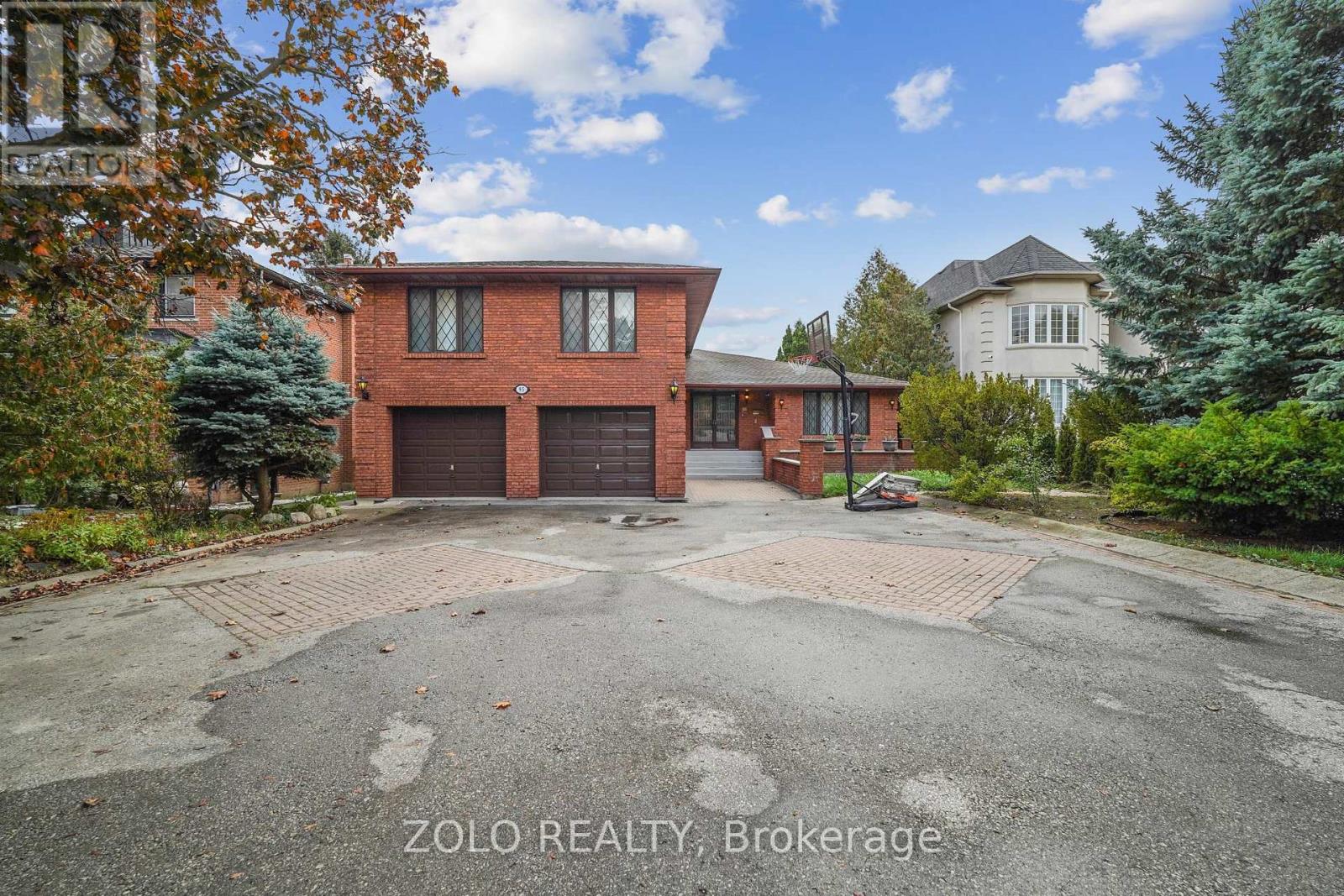 95 Pemberton Road, Richmond Hill, Ontario  L4C 3T6 - Photo 3 - N12461880