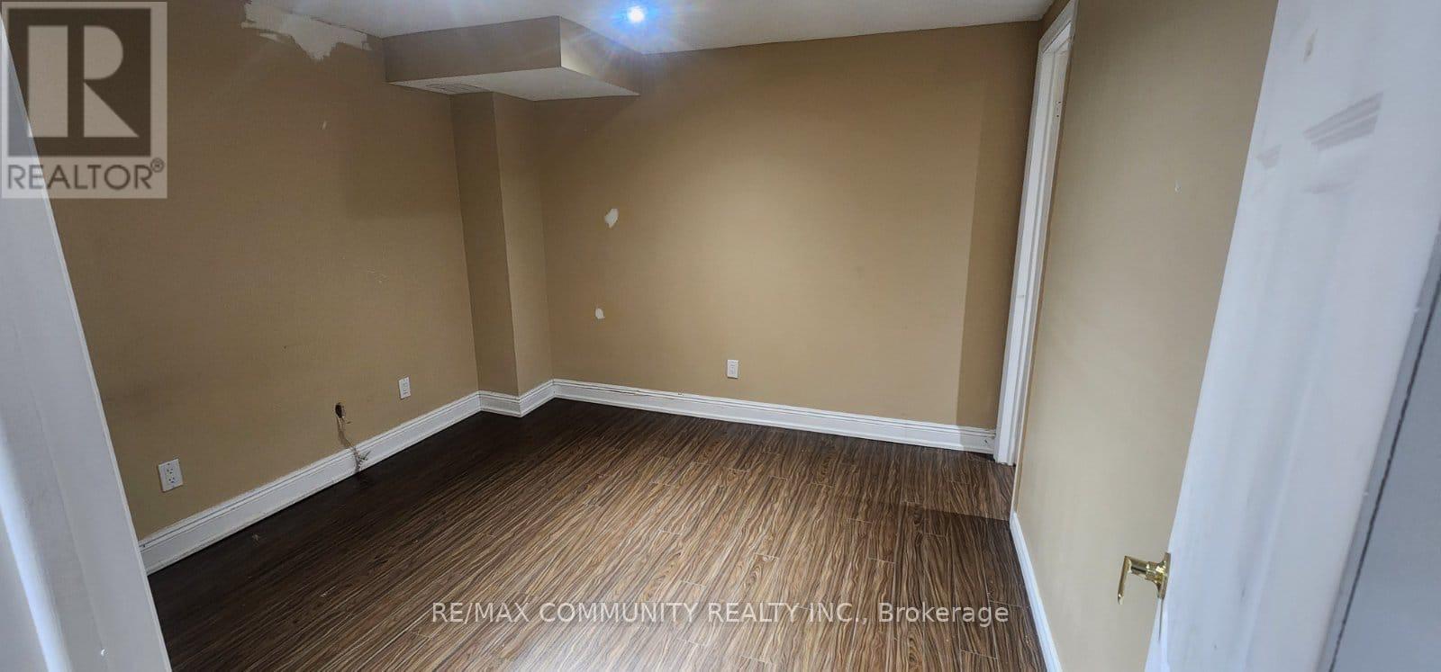 5 Turtledove Grove, Toronto, Ontario  M1X 2B2 - Photo 4 - E12635824