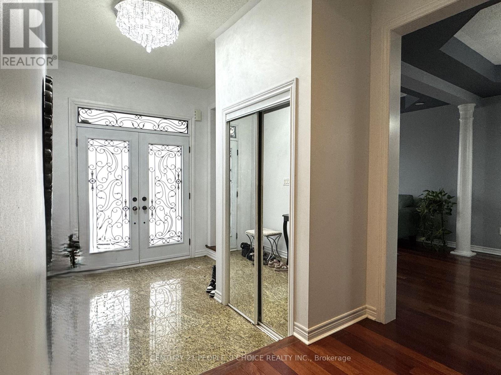 52 Smoothwater Terrace, Markham, Ontario  L6B 0E8 - Photo 4 - N12638374