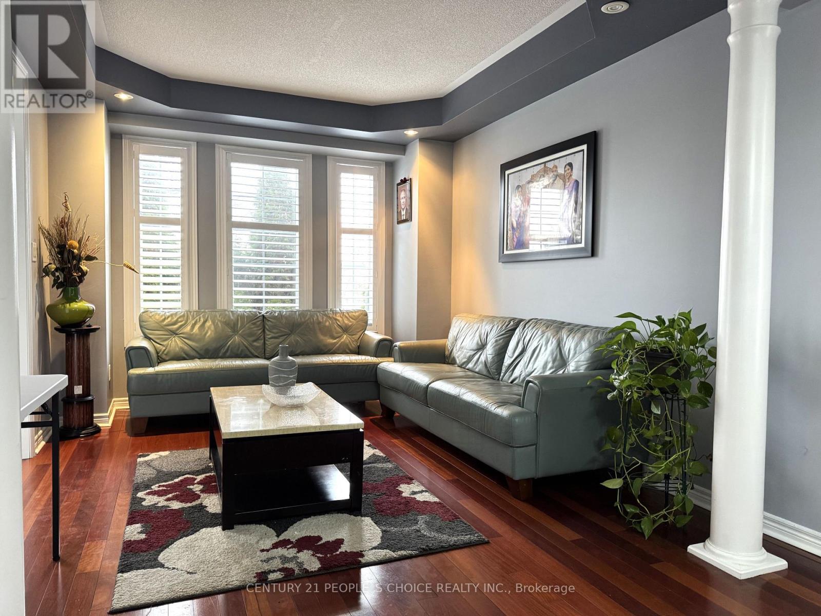 52 Smoothwater Terrace, Markham, Ontario  L6B 0E8 - Photo 5 - N12638374