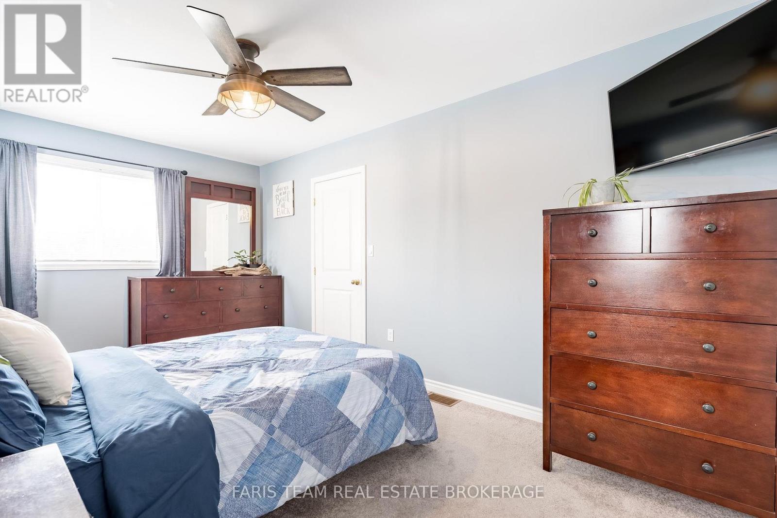 109 Ellen Street, Tay (Victoria Harbour), Ontario  L0K 2A0 - Photo 16 - S12640278