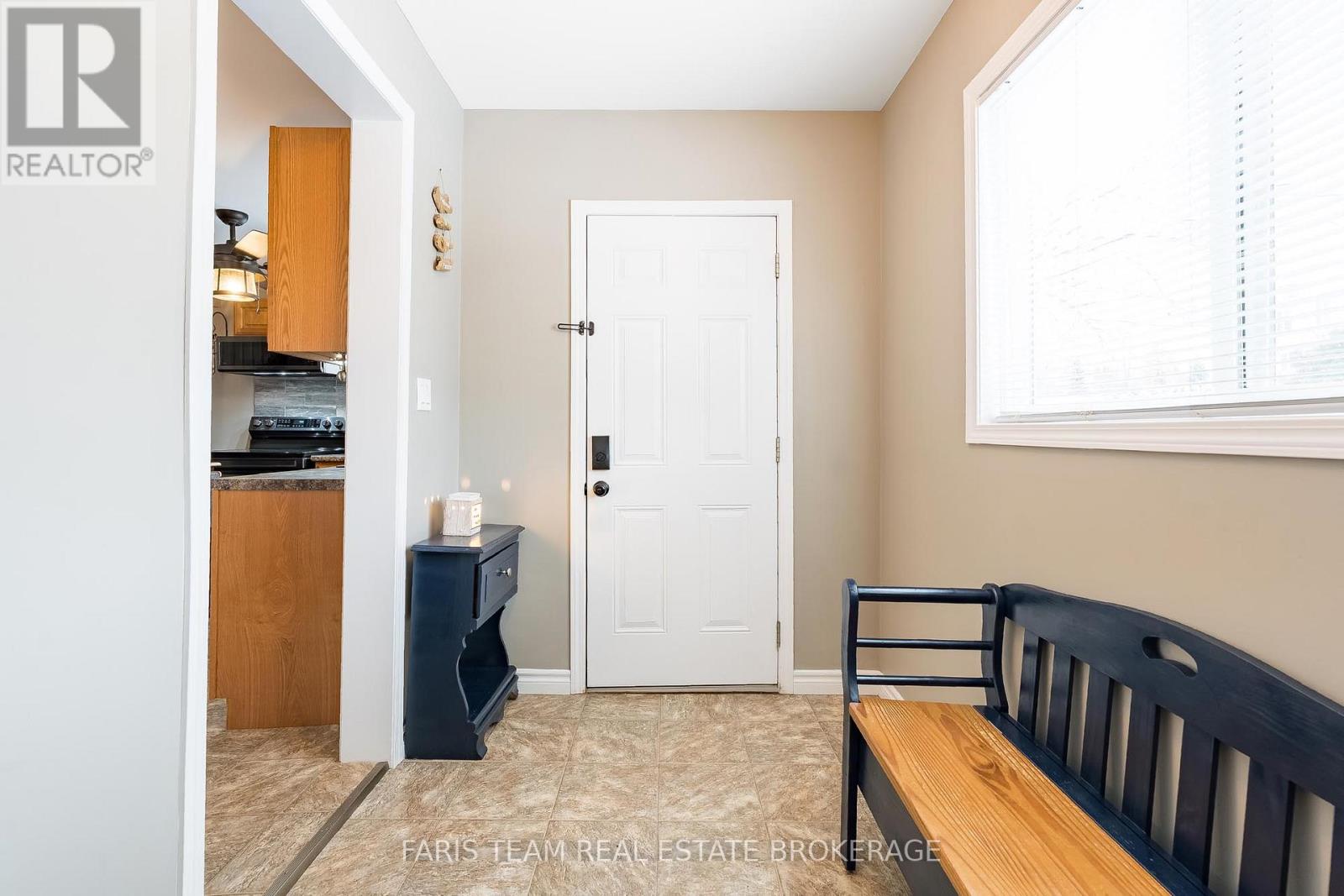 109 Ellen Street, Tay (Victoria Harbour), Ontario  L0K 2A0 - Photo 4 - S12640278