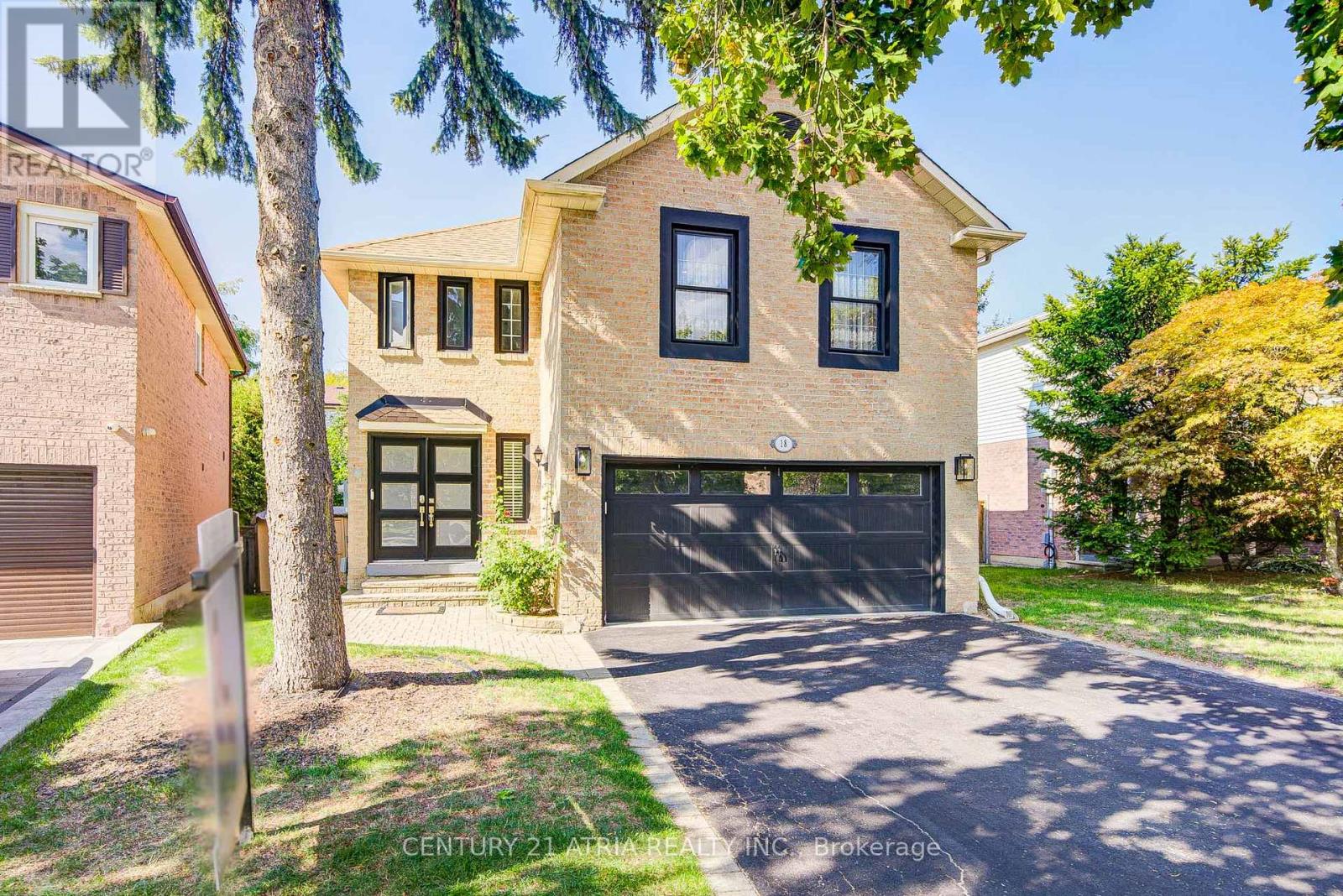 18 PARK LANE CIRCLE, Richmond Hill, Ontario