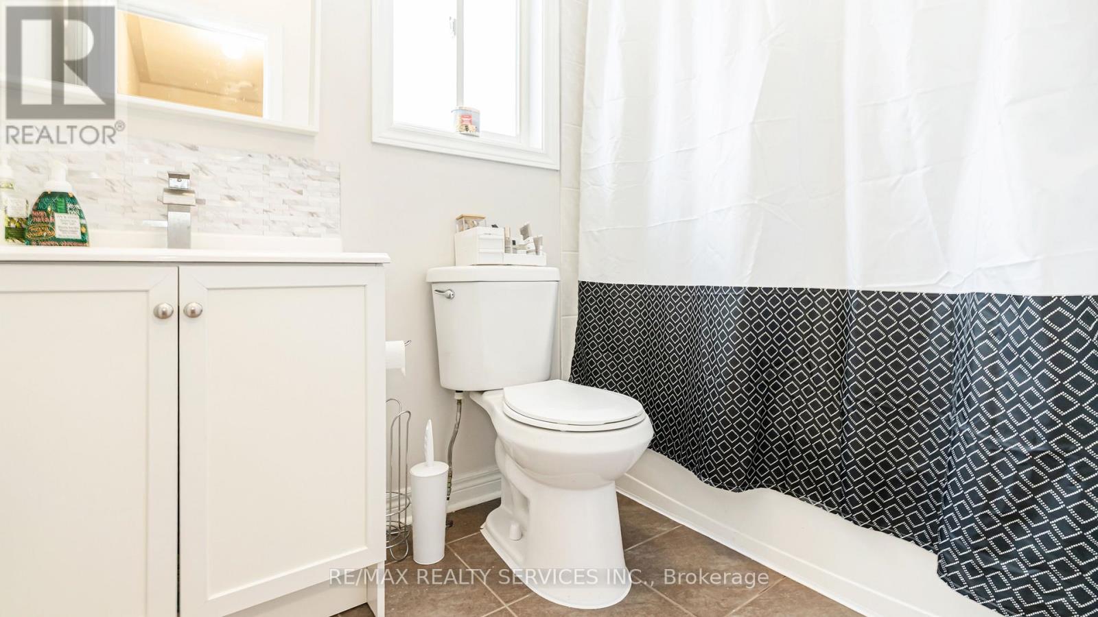 28 Atira Avenue, Brampton, Ontario  L7A 3V1 - Photo 20 - W12614988