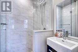 271 Lawson Street, Oakville (Oo Old Oakville), Ontario  L6J 5R7 - Photo 14 - W12640280