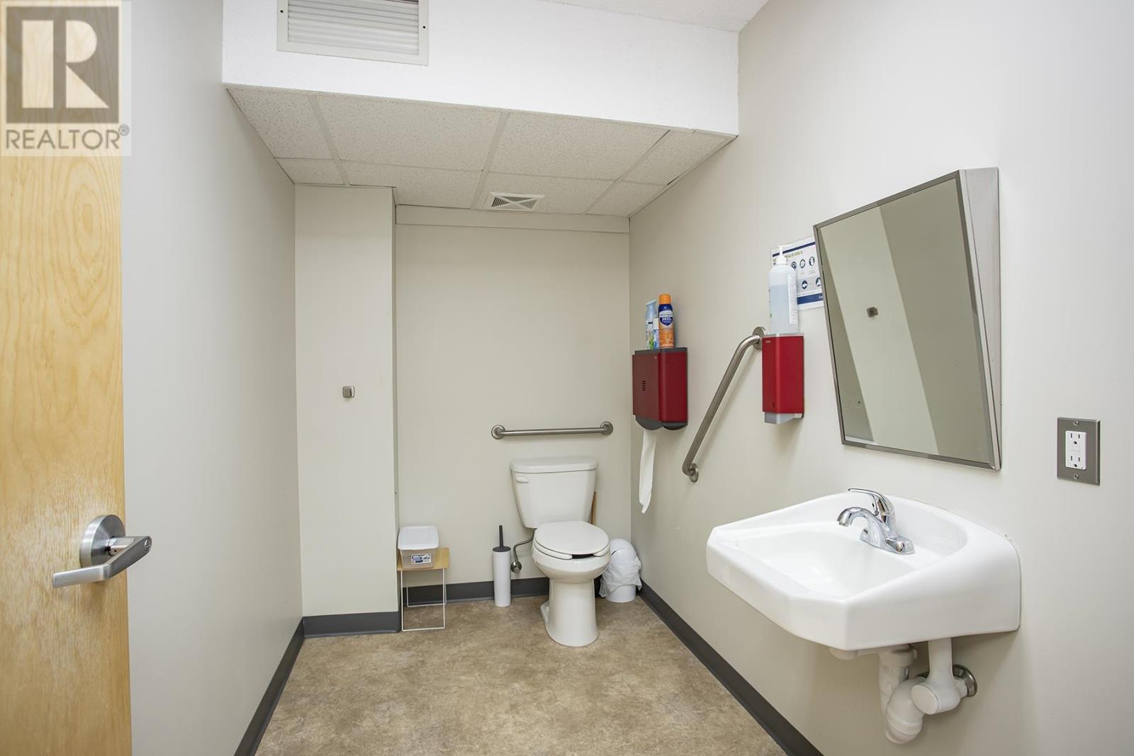 258 Queen St E # 2nd Floor, Sault Ste. Marie, Ontario  P6A 1Y7 - Photo 17 - SM253501