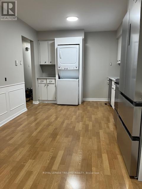 Main - 46 Wellesley Crescent, London East, Ontario  N5V 1J7 - Photo 4 - X12640336