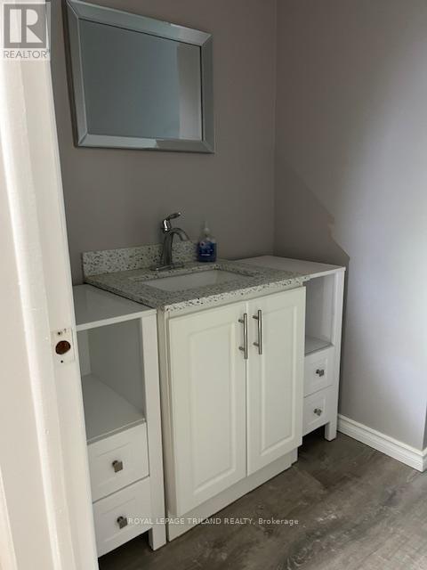 Main - 46 Wellesley Crescent, London East, Ontario  N5V 1J7 - Photo 5 - X12640336