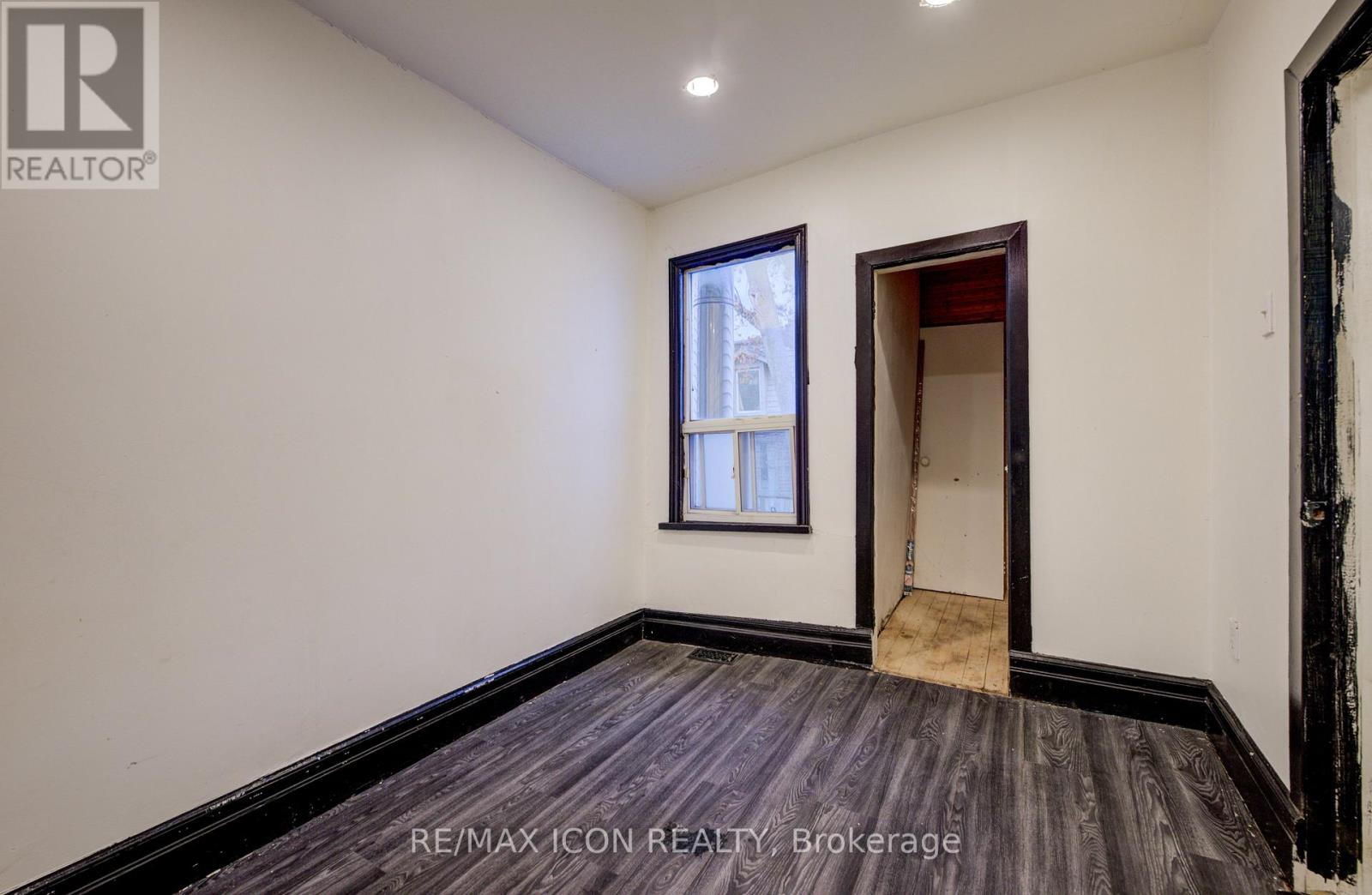 898 Eastern Avenue, Toronto, Ontario  M4L 1A4 - Photo 23 - E12551998