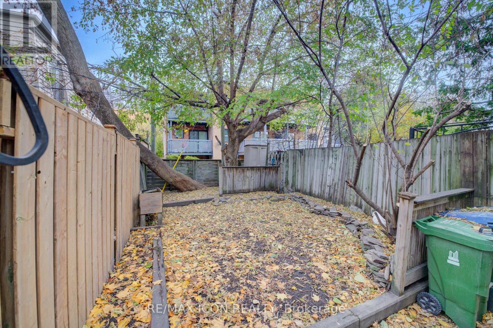 898 Eastern Avenue, Toronto, Ontario  M4L 1A4 - Photo 30 - E12551998