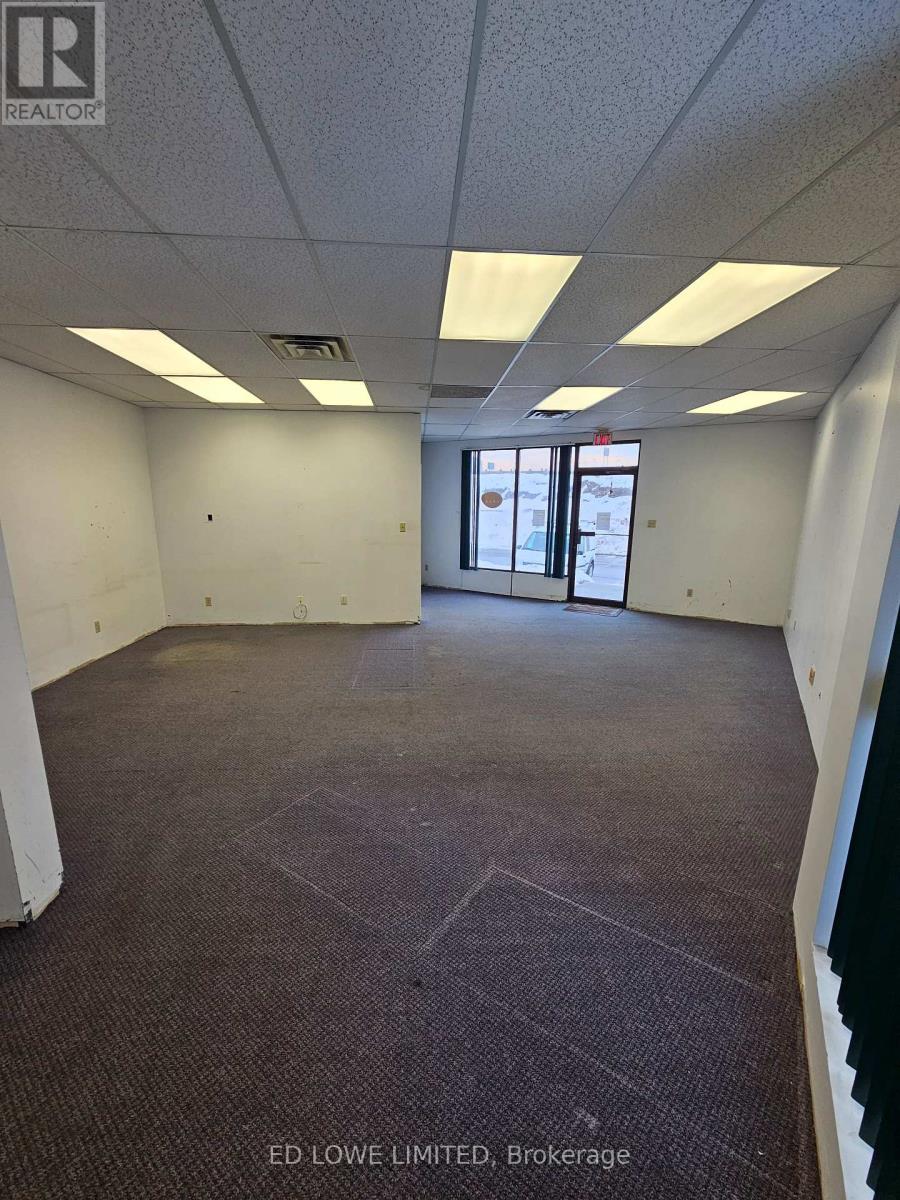 43 - 35 Cedar Pointe Drive, Barrie, Ontario  L4N 5R7 - Photo 2 - S12511538