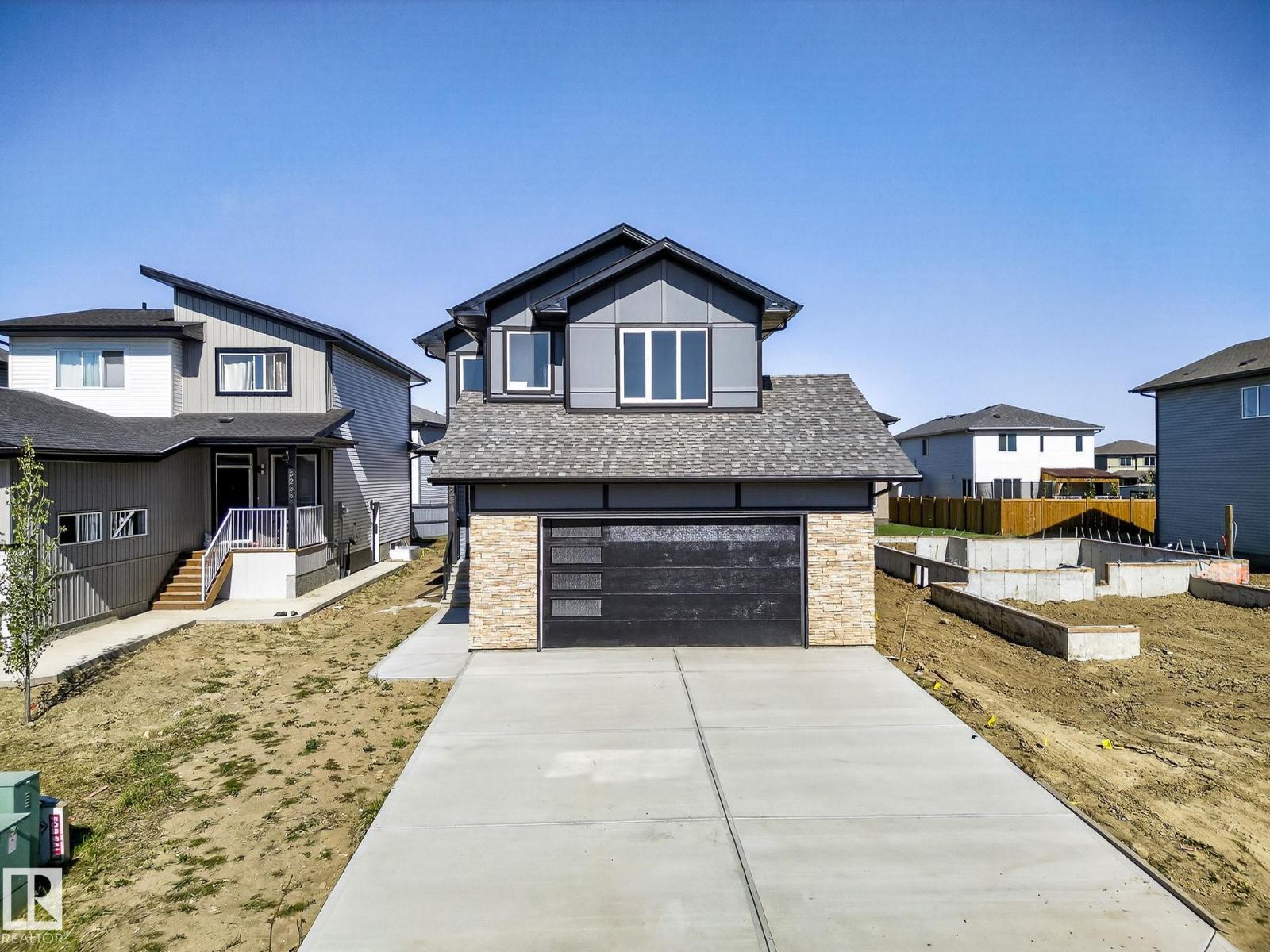 5254 47 AV, Calmar, Alberta