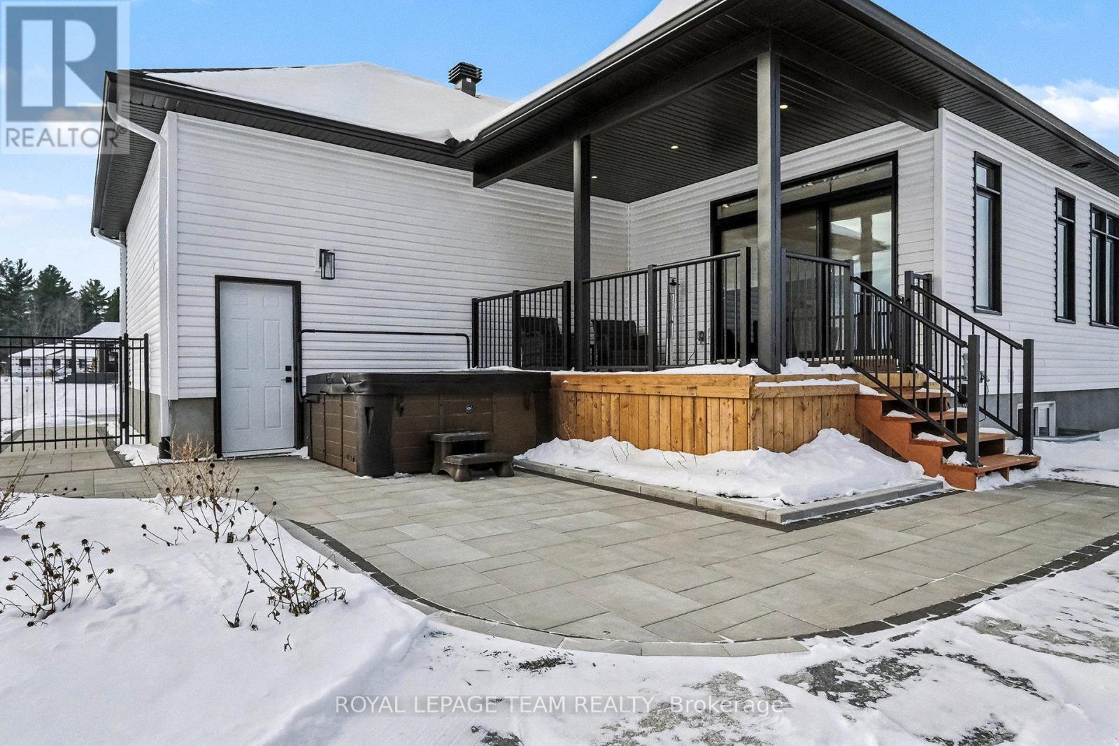 1685 Trizisky Street, North Dundas, Ontario  K0E 1S0 - Photo 29 - X12640308