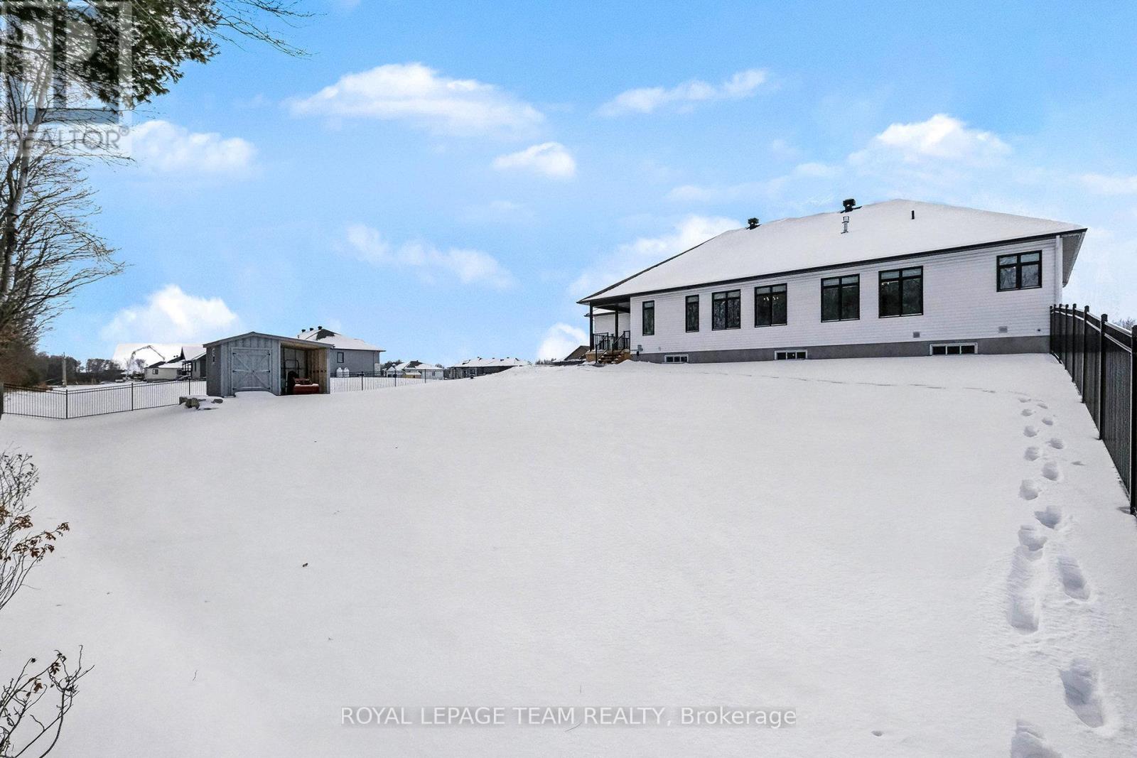 1685 Trizisky Street, North Dundas, Ontario  K0E 1S0 - Photo 30 - X12640308