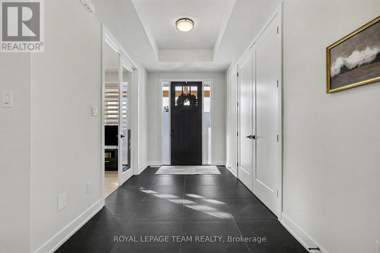 1685 Trizisky Street, North Dundas, Ontario  K0E 1S0 - Photo 5 - X12640308