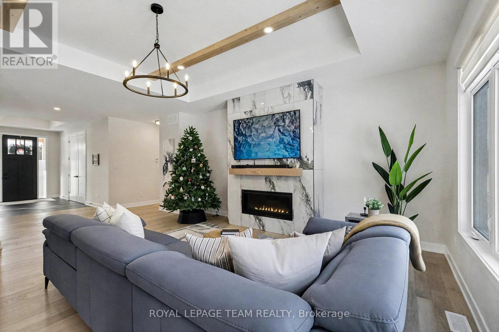 1685 Trizisky Street, North Dundas, Ontario  K0E 1S0 - Photo 8 - X12640308