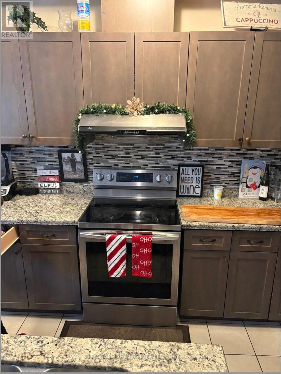 87 Sonoma Valley Crescent E, Hamilton, Ontario  L9B 0J3 - Photo 6 - X12630848