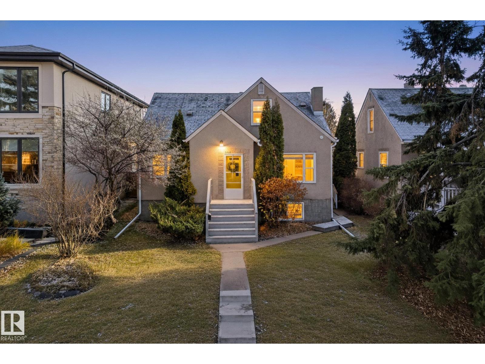 7707 111 ST NW, Edmonton, Alberta