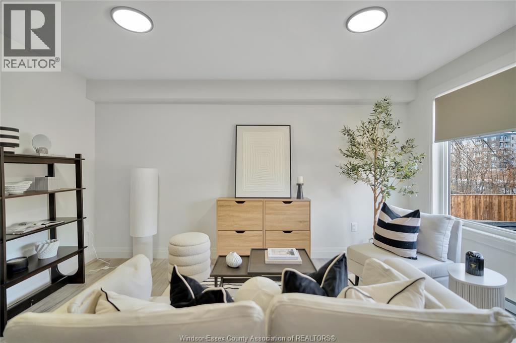 515 Caron Unit# 2, Windsor, Ontario N9A 5B5 - Photo 4 - 25031825
