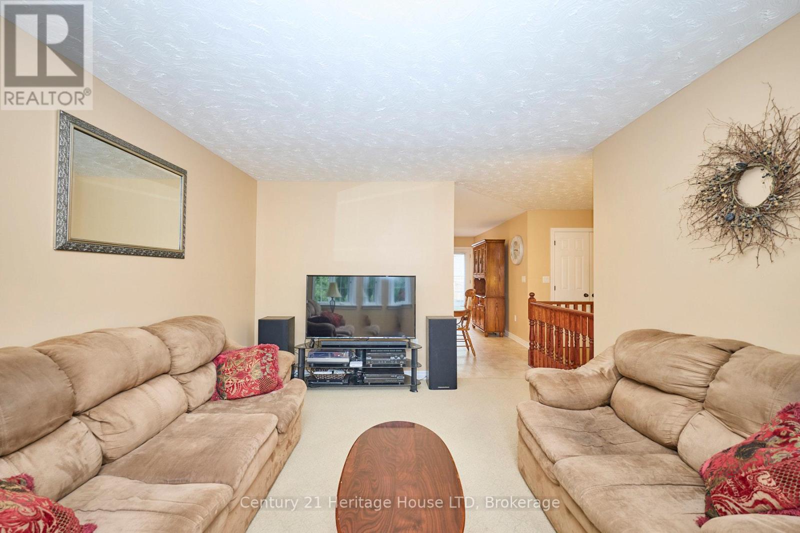 665 Grandview Road, Fort Erie, Ontario  L2A 4V4 - Photo 10 - X12249273