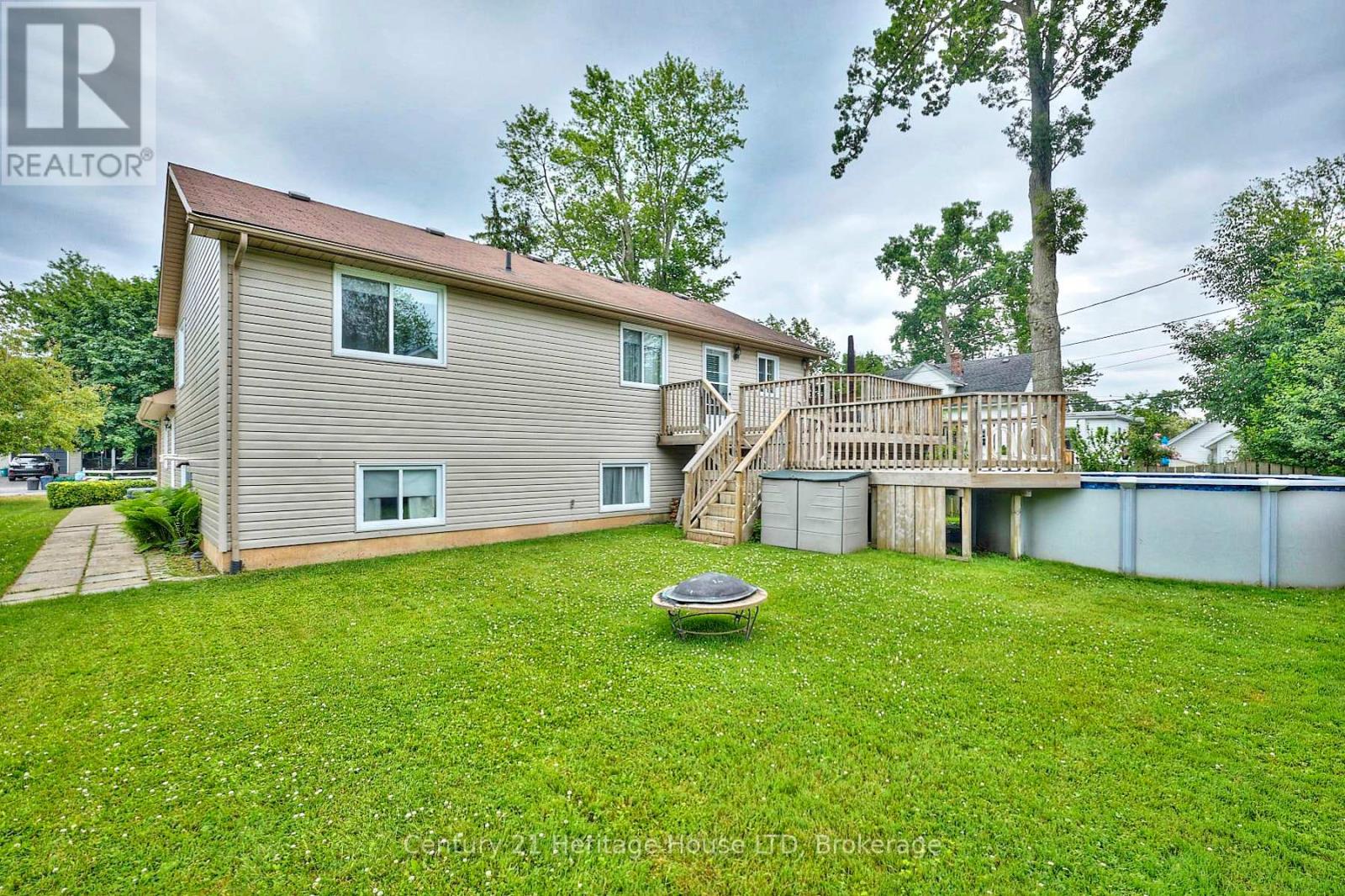 665 Grandview Road, Fort Erie, Ontario  L2A 4V4 - Photo 33 - X12249273