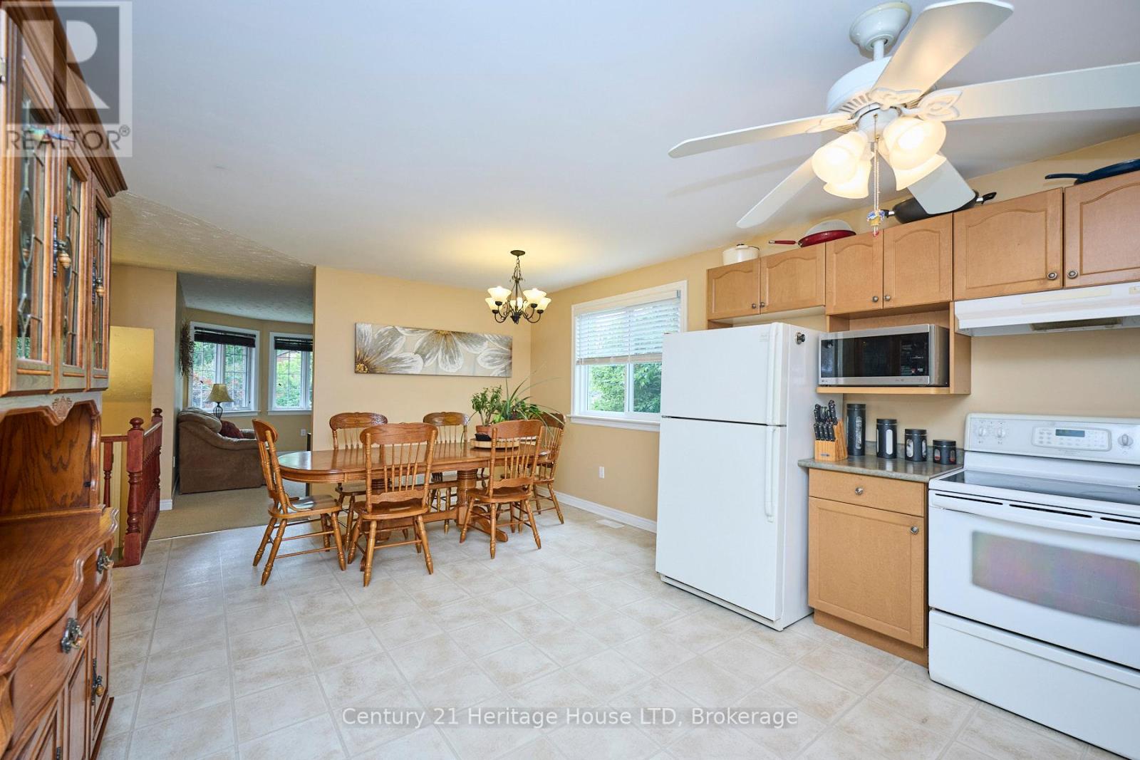 665 Grandview Road, Fort Erie, Ontario  L2A 4V4 - Photo 7 - X12249273