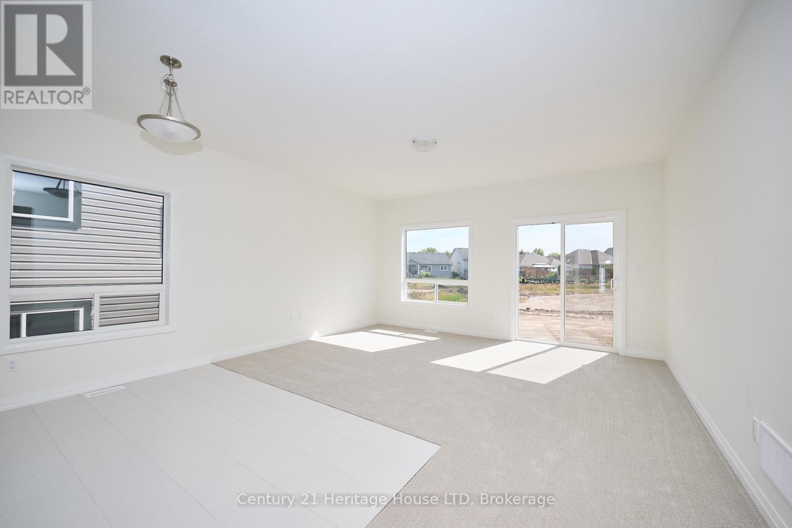 407 Louisa Street, Fort Erie, Ontario  L2A 6T6 - Photo 12 - X12450290