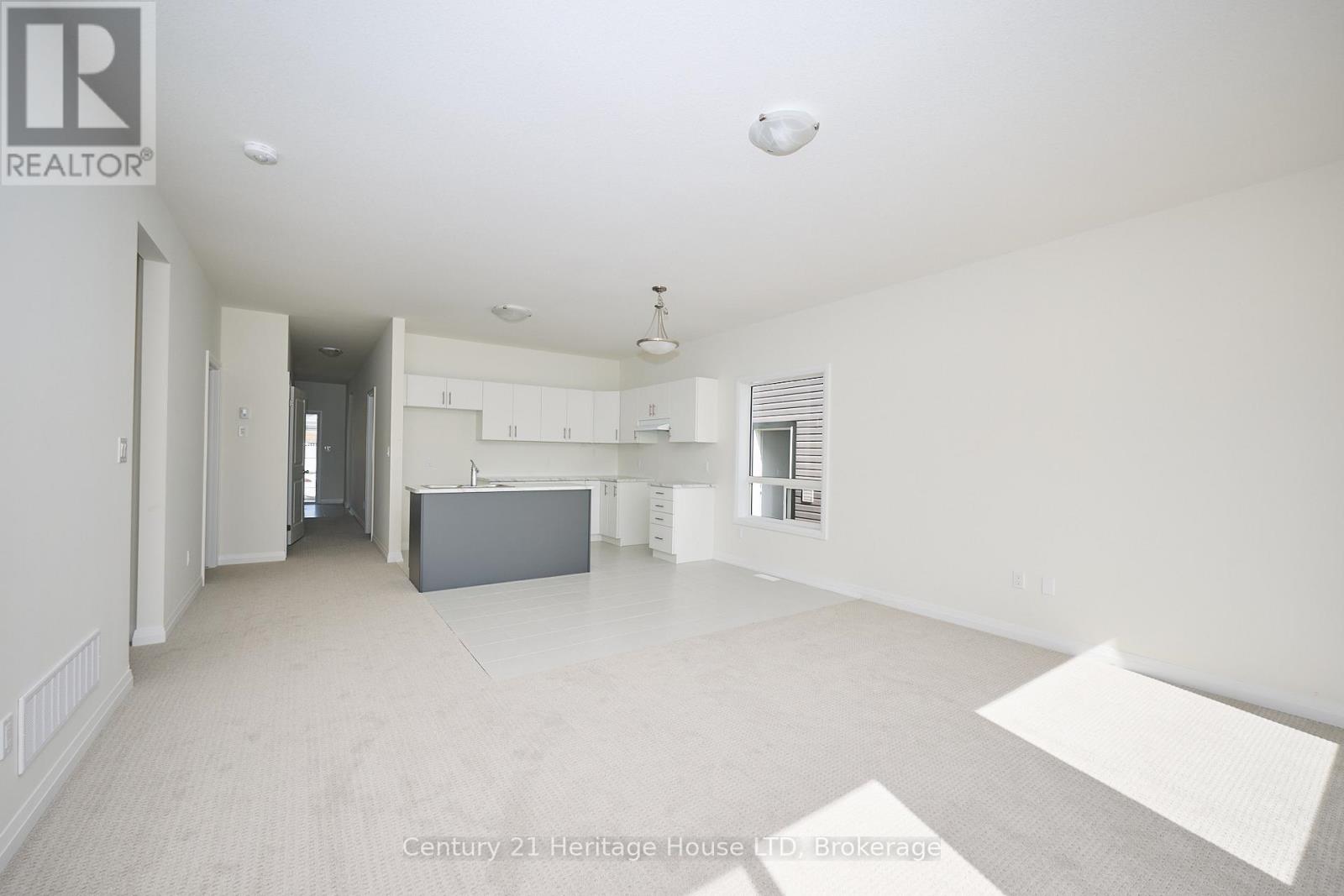 407 Louisa Street, Fort Erie, Ontario  L2A 6T6 - Photo 10 - X12450290