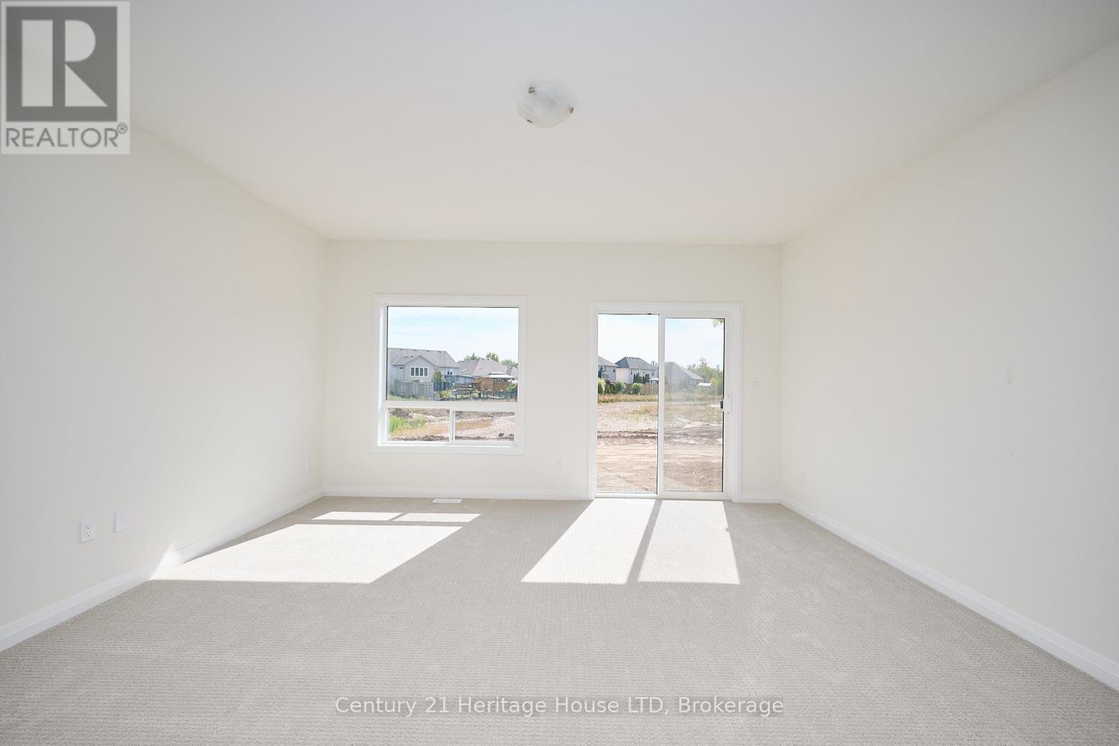 407 Louisa Street, Fort Erie, Ontario  L2A 6T6 - Photo 11 - X12450290