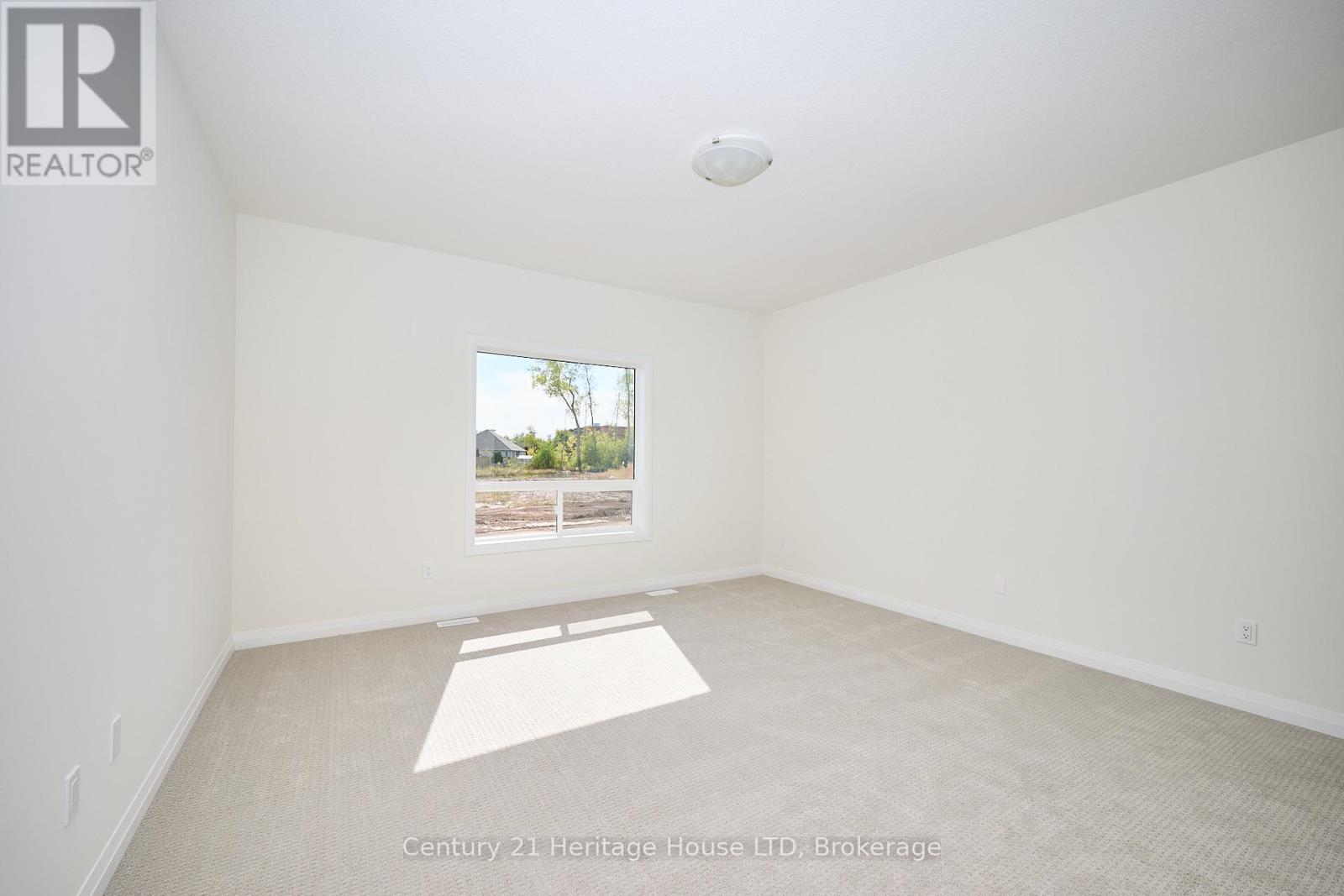 407 Louisa Street, Fort Erie, Ontario  L2A 6T6 - Photo 18 - X12450290