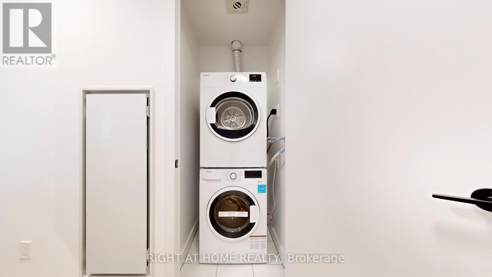 1702 - 35 Parliament Street, Toronto (Waterfront Communities), Ontario  M5A 0Z5 - Photo 28 - C12640334