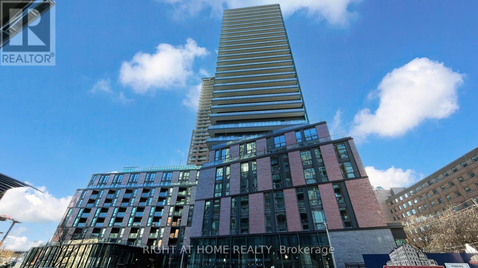 1702 - 35 Parliament Street, Toronto (Waterfront Communities), Ontario  M5A 0Z5 - Photo 3 - C12640334