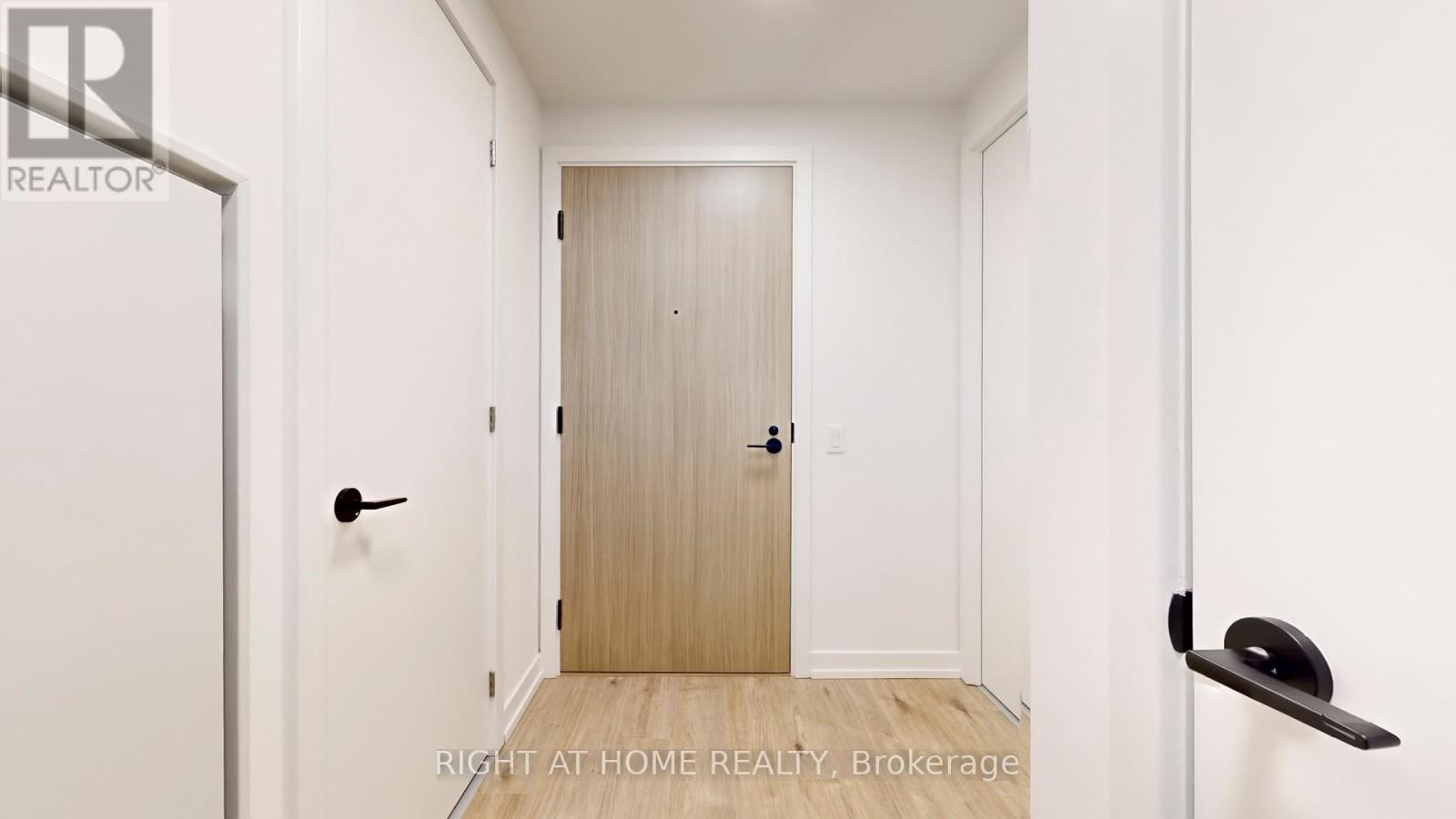 1702 - 35 Parliament Street, Toronto (Waterfront Communities), Ontario  M5A 0Z5 - Photo 4 - C12640334