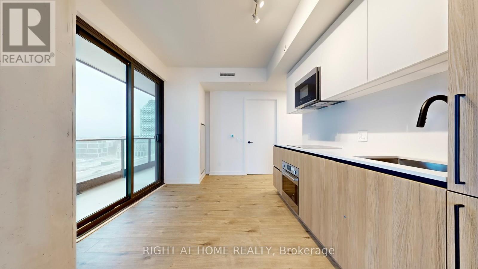 1702 - 35 Parliament Street, Toronto (Waterfront Communities), Ontario  M5A 0Z5 - Photo 6 - C12640334