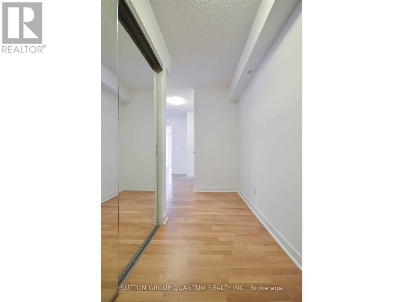 308 - 295 Adelaide Street W, Toronto, Ontario  M5V 0L4 - Photo 2 - C12640370