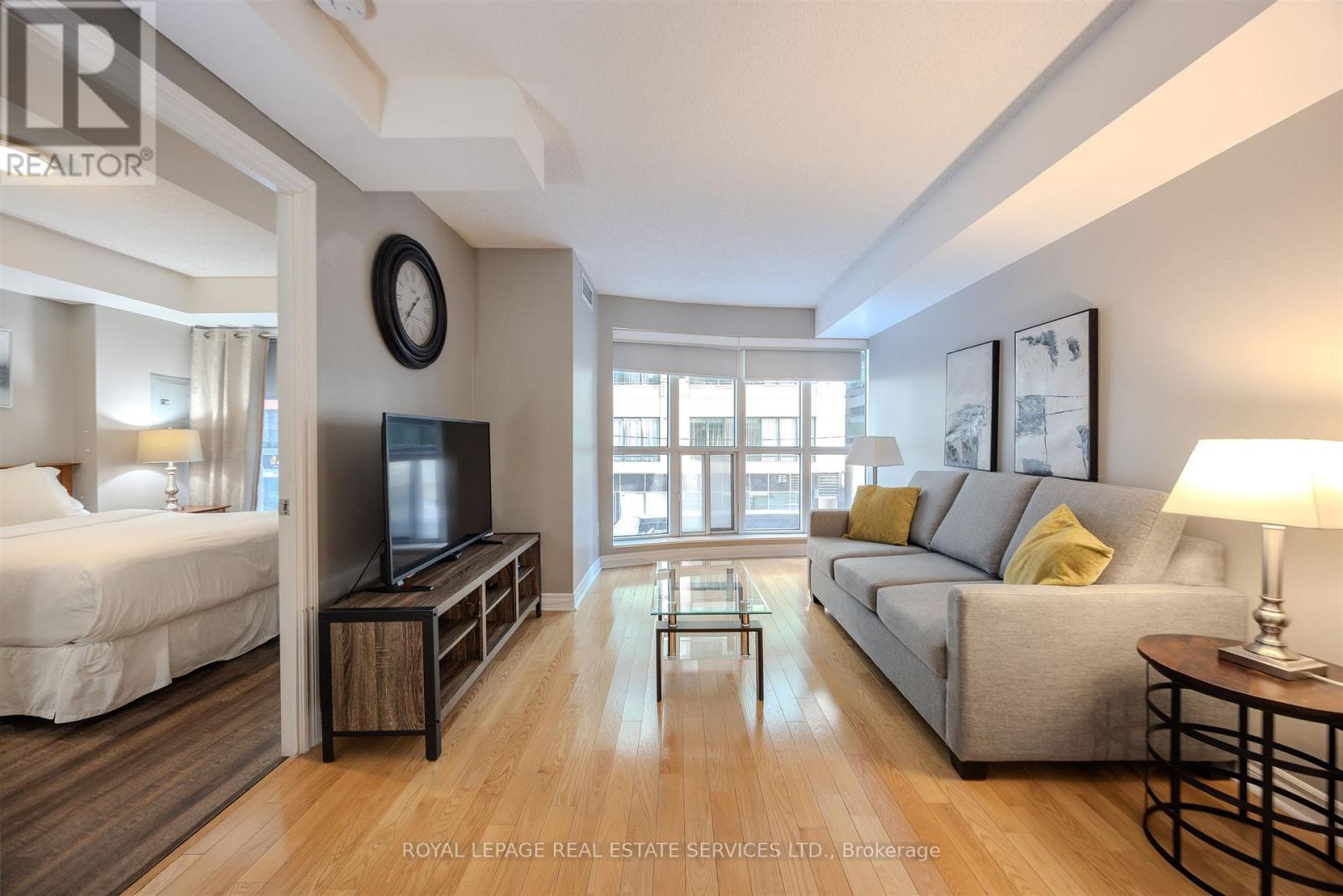 210 - 270 Wellington Street W, Toronto, Ontario  M5V 3P5 - Photo 13 - C12640378