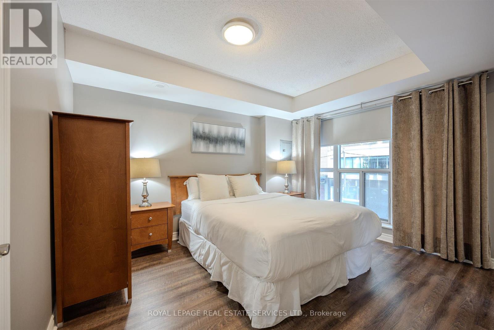 210 - 270 Wellington Street W, Toronto, Ontario  M5V 3P5 - Photo 14 - C12640378