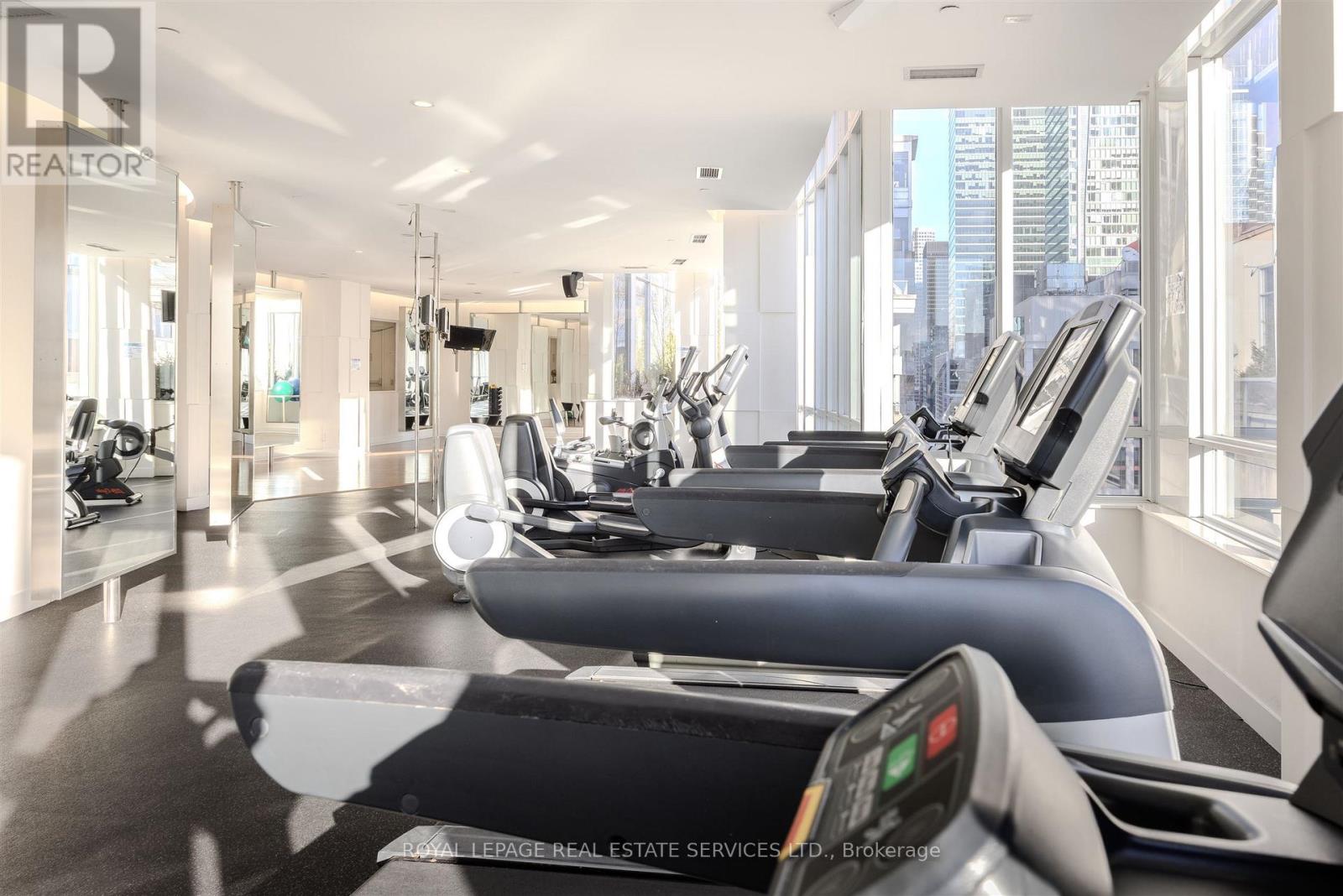 210 - 270 Wellington Street W, Toronto, Ontario  M5V 3P5 - Photo 19 - C12640378