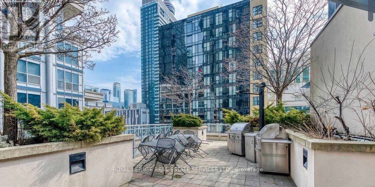 210 - 270 Wellington Street W, Toronto, Ontario  M5V 3P5 - Photo 22 - C12640378